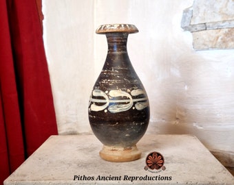 Gnathia ceramic reproduction, Alabastron vase with black paint. Height 15cm.