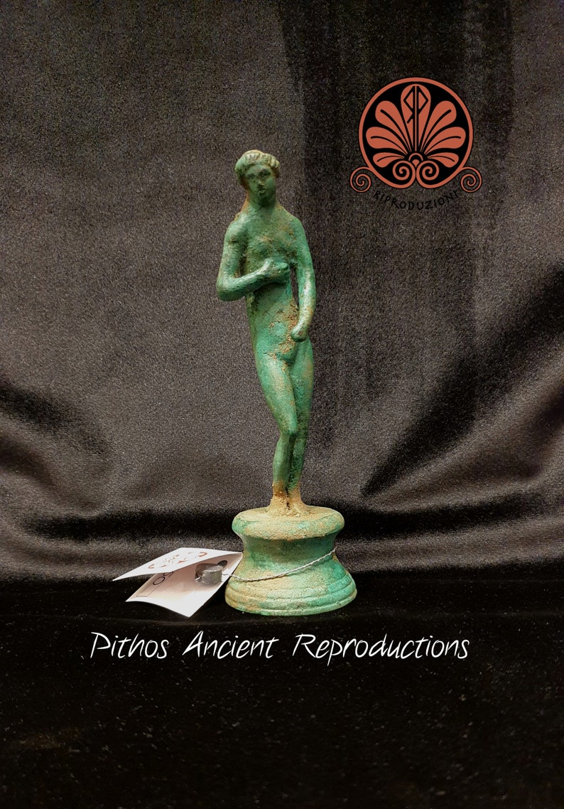 Reproduction bronze statue representing Aphrodite on a base. image 1