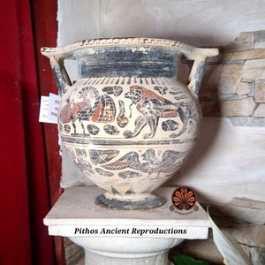 Reproduction of Etruscan Corinthian black-figure column krater vase. Maximum height 23 cm. image 4