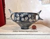 Riproduzione miniaturistica vaso Etrusco in Bucchero. Realizzato con le stesse tecniche utilizzate anticamente.