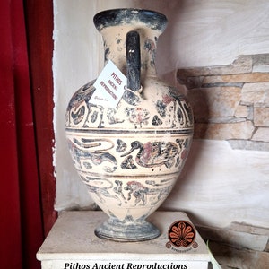 Reproduction of Etruscan Corinthian black-figure column krater vase. Maximum height 31 cm. image 4