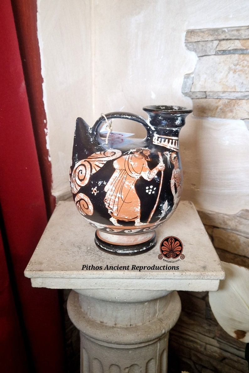 Reproduction of the Apulian red-figure Askos vase. Made with the same techniques used in ancient times. image 6