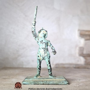 Reproduction of a Gladiator statue in bronze.