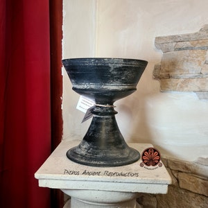 Vase Reproduction Etruscan Chalice in Bucchero. Height 20.5cm image 1