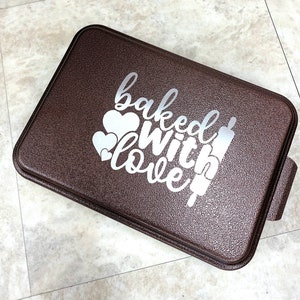 Custom Cake Pan with Lid Laser Engraved Personalized Kitchen Gift for Grandmother Mother Sister Daughter Son image 3