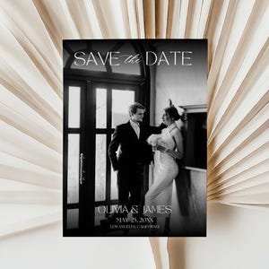 Modelo de reserva de data minimalista moderno, convite de reserva de data com foto vintage, cartão de reserva de data com foto, casamento com foto editável para impressão