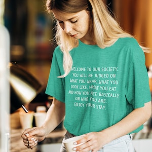 Willkommen in unserer Gesellschaft Monstera Organic T-Shirt, Ethisch hergestellt, Vegan und Peta genehmigt, Natur freundlich