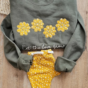 Mama Embroidered Baby Outfit Keepsake Applique Sweatshirt Gift for Mom Personalized Mama Shirt Mama custom swearshirt gift for mom customize