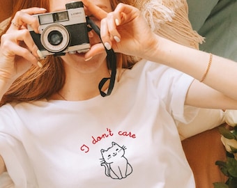 T-Shirt mit lustiger Katze bestickt Katze tshirt Katzenmama tshirt freches Katzentshirt für Katzenliebhaber Geschenk für Katzenmama Geschenk für Katzenliebhaber