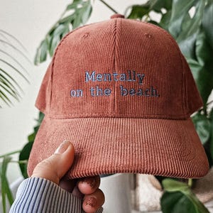 Gorra de béisbol con eslogan personalizado Gorra de pana con texto bordado personalizado Gorra de verano moderna personalizada Regalo para novio