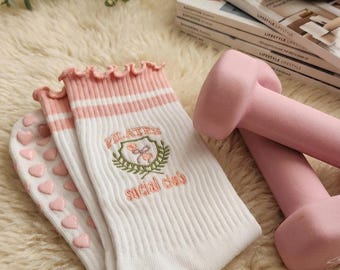 Custom Ruffle Pilates Socks Embroidered Women Grip Socks Yoga Lover Gift reformer pink socks Pilates Social Club Socks