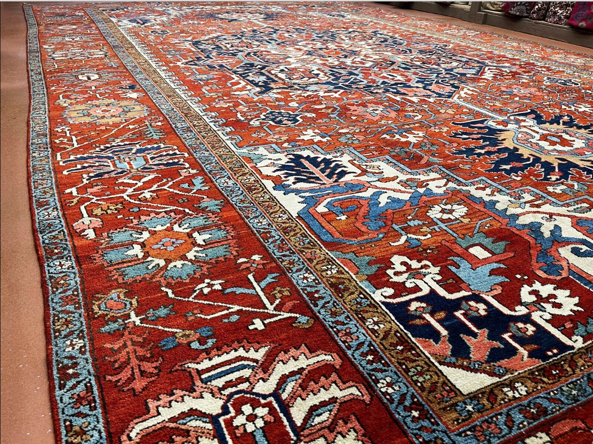 Tapis persan semi-ancien rouge impérial Heriz de style