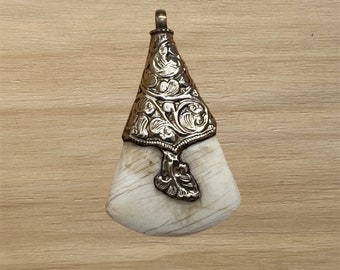 Shell with Floral Design Tibetan Handmade Pendant