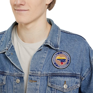 Venezuela Vintage Flag Patch - 3&quot; (7.62 cm) Iron-On Circle for Clothing & Accessories - World Traveler, Travel Lover, Gift, Souvenir