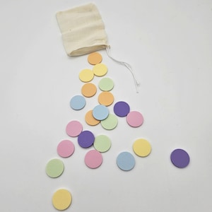 Nachhaltiges und wiederverwendbares Konfetti | strukturierte und glatte Oberfläche zweiseitig | Deko Idee Geburtstag Tischkonfetti 3D-Druck
