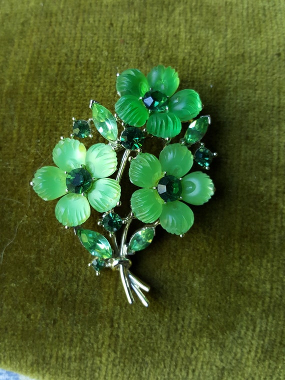 Lisner Floral Brooch