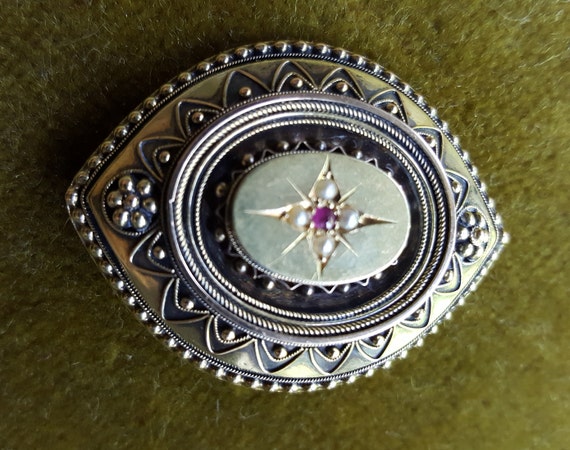 Mourning Brooch