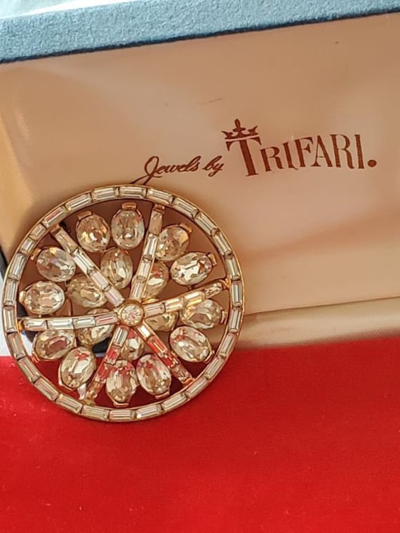 1950's Trifari Domed Rhinestone Sphere Brooch, Pin