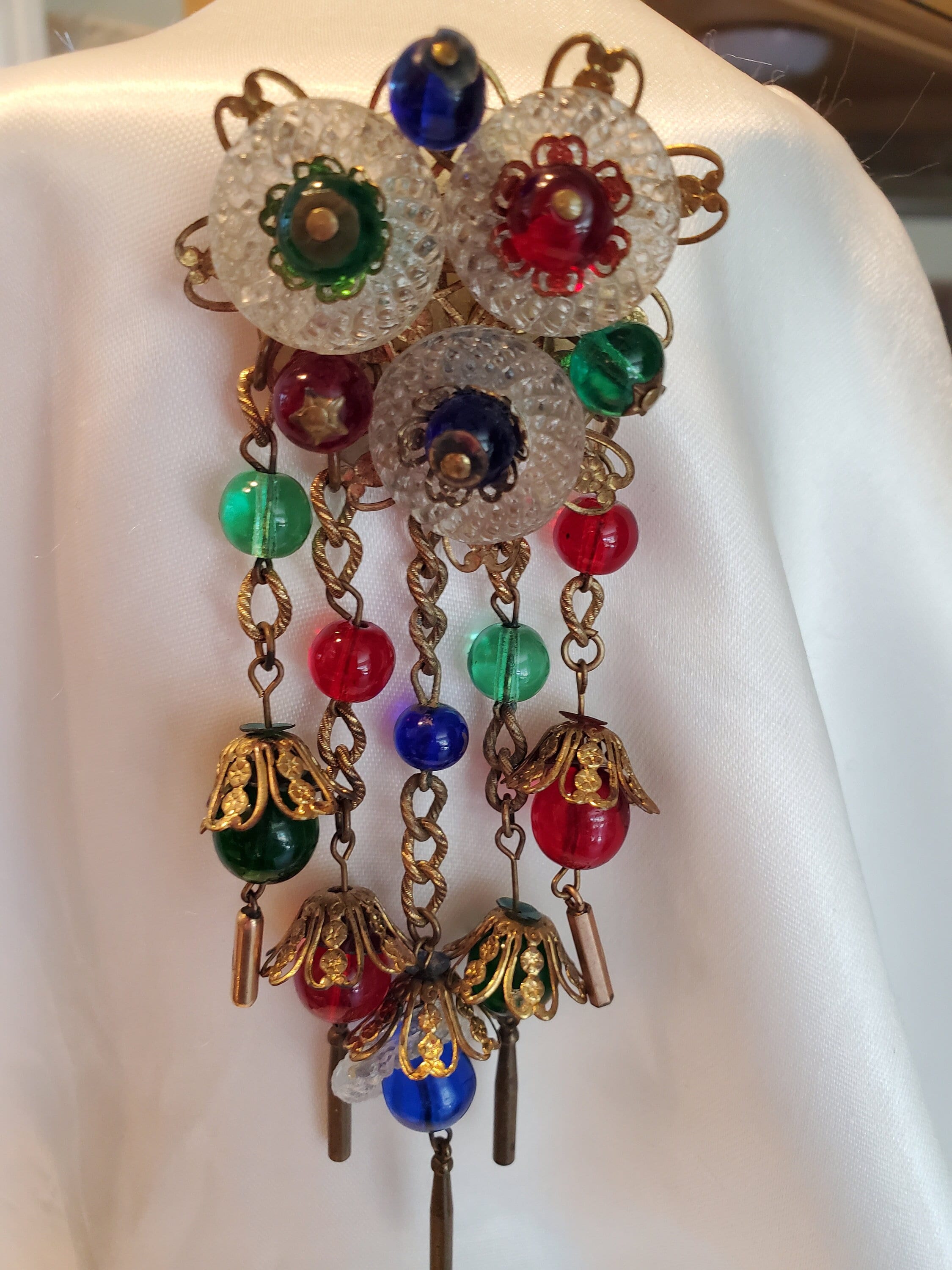 Miriam Haskell Brooch, Dangling Gripoix Glass Beads With  display picture 3