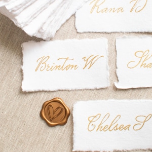 Carte de nom de calligraphie en papier fait main Carte de siège de mariage Carte de nom manuscrite Carte de lieu de mariage Carte de visite de table Carte de dîner de répétition