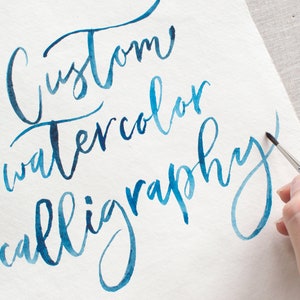 Cita de caligrafía de acuarela personalizada Arte de acuarela Versículo bíblico Arte de letras escritas a mano Servicio de caligrafía de bodas Cita Poema en caligrafía