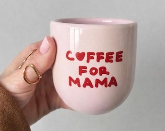 Kubek „Kawa dla mamy” – Uroczy prezent dla mamy – Prezent dla mamy – Kubek na Dzień Matki – Kubek „Mama Coffee Cup” – Prezent dla młodej mamy