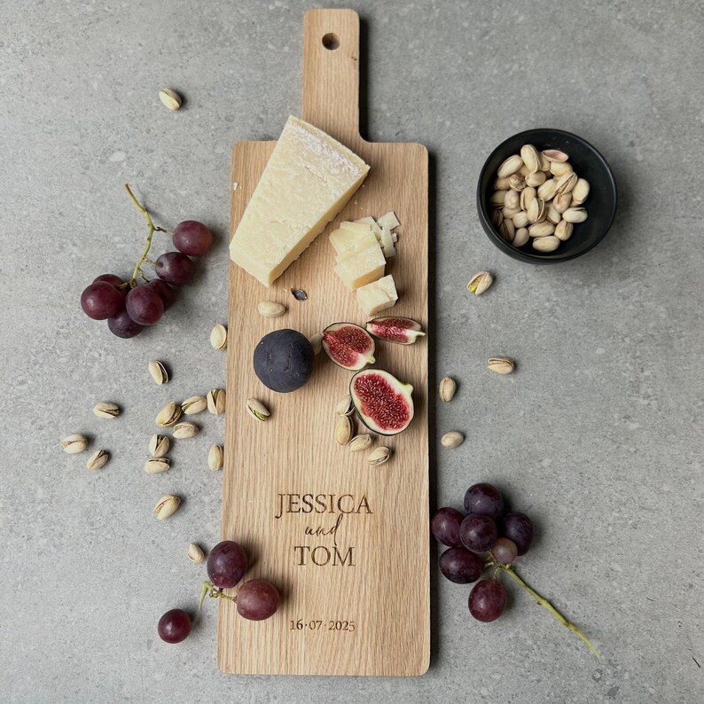 Oak cutting board – customizable with your desired engraving image 2