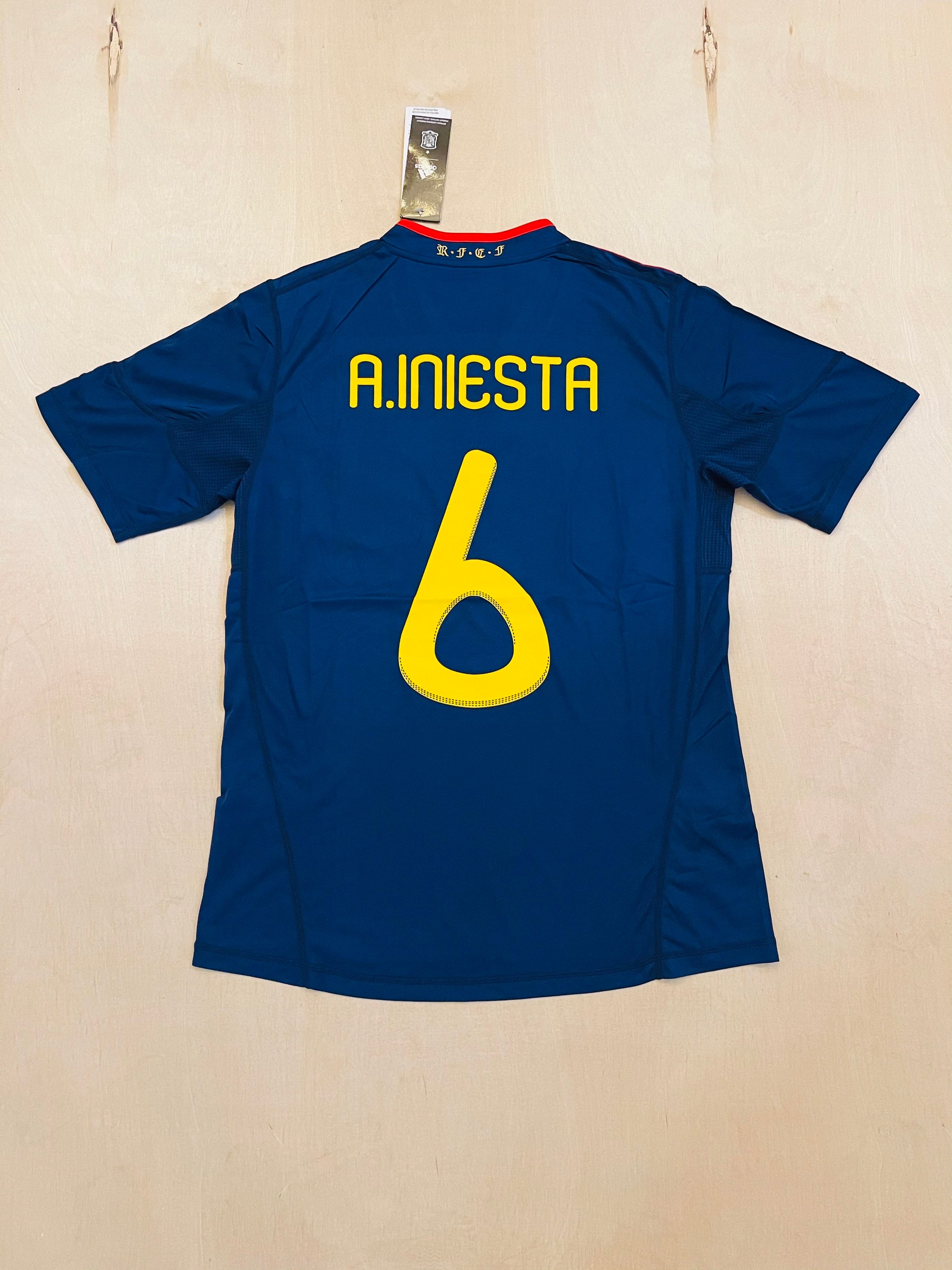 iniesta jersey number