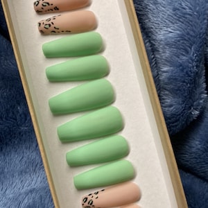 French Cheetah Press-On Nails