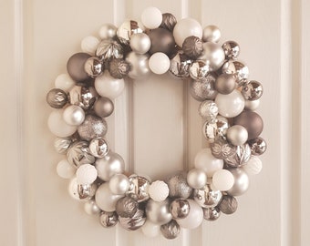 Modern Bauble Wreath For Front Door - Ornament Wreath - Christmas Decor - Door Hanging