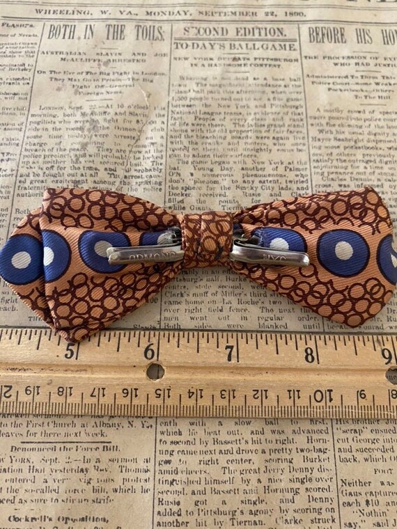 Clip style bow tie - image 2