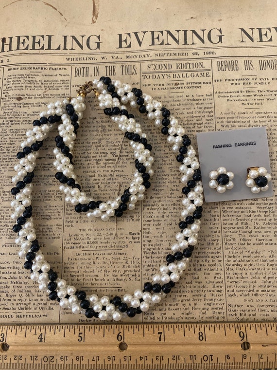 Faux black and white beaded jewelry set