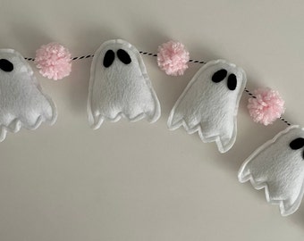 Felt Ghost Garland: Pink Pom Pom Halloween Banner