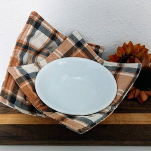 Fall Plaid Bowl Cozy, Microwaveable Pot Holder, Soup Bowl Cozy, Bowl Hot Pad, Housewarming Gift, Fall Decor, Kitchen Gift, Neutral Kitchen