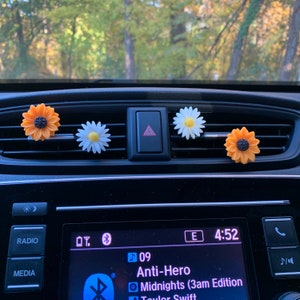 SUNFLOWER VENT CLIPS | Daisy Vent Clips | Flower Vent Clips | Car Vent Clips | Plant Vent Clips | Car Vent Decoration | Cute Car Accessories