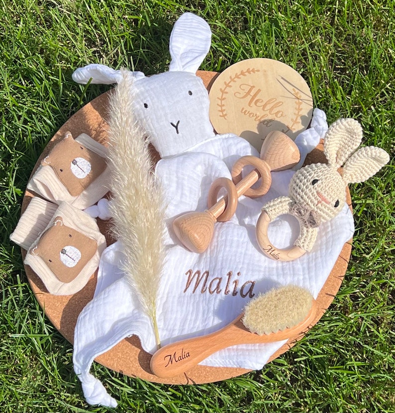 Geschenkset kleiner Hase für Babyparty, Taufe, Geburt oder einfach mal so personalisierbar mit Namen XXL 6 Teile Bild 2