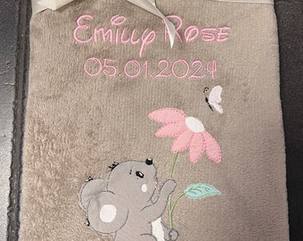 Babydecke „kleine Maus“ personalisierbar mit Namen, Datum und Applikation bestickt