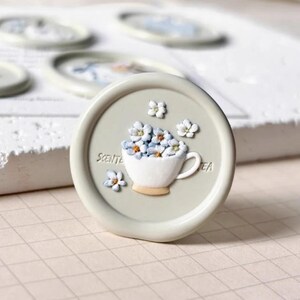 Timbro in ceralacca 3D con tazza da tè con ortensia (2,5 cm)