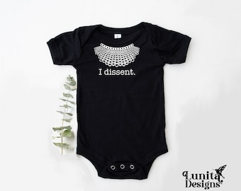 Macacão de bebê I Dissent: gola RBG, roupa orgânica feminista