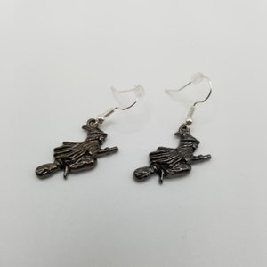 Halloween Witch on Broom Earrings|Witch Earrings|Halloween Jewelry|Handmade Jewelry|Handmade Earrings|Black Earrings|Scarry Jewelry