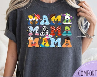 Maglietta Comfort Colors® Mama Toy Story, Maglietta Mom Life, Maglietta Magical Mama, Maglietta Toy Story Family, Maglietta per la Festa della Mamma, Regalo per la Mamma
