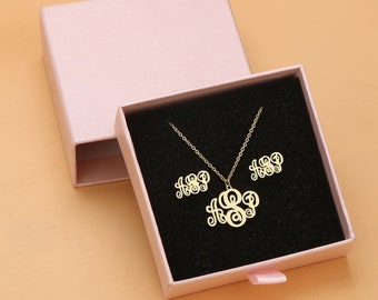 Featured image of post Monogram Jewelry Sets : View our custom catalog filled with more monogram jewelry options.