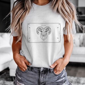 Aries T-Shirt, Zodiac Aries Shirt for Women, Round Neck Shirt Women, Short Sleeve Shirt Women, Zodiac Sign Top, Birthday Gift Silbergrau