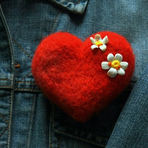 red heart valentines day gift felted brooch needle felted accessory unique handmade gift for her fiber art heart and flowers brooch flowers