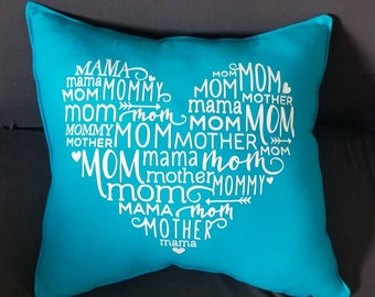 Custom Mom Pillow / Mama Pillow / Handmade Gift for Mom / Mom Heart Pillow / Mother's Day Gift  / Mom's Favorite Pillow / Mom Birthday Gift