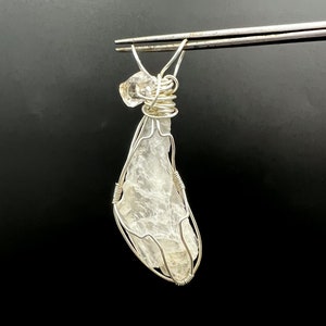 Petalite jewelry top