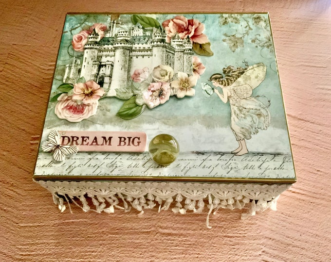 Dream Big Fairy Castle Decorated Cigar Box – Lace Trimmed Unicorn Fantasy Storage with Crystal Knob – Handmade Keepsake Box, Fairy Decor