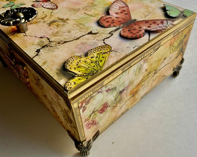 Butterfly Decorated Keepsake Box, Upcycled Cigar Box with Vintage Knob, Jewelry Memory Box, Romantic Handmade Gift, Repurposed Cigar Box