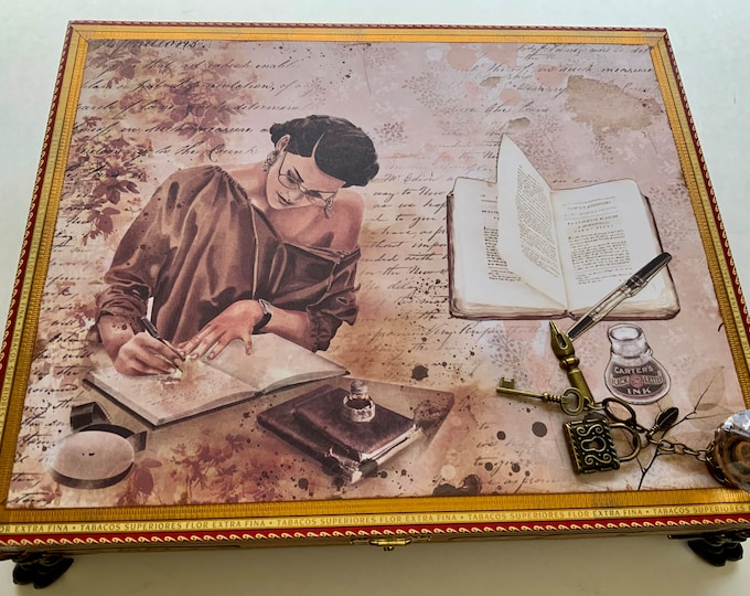 Writer’s Keepsake Box – Decorated Cigar Box with Vintage Author Theme, Typewriter, Books & Crystal Knob – Literary Gift Handmade, The Muse