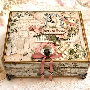 House of Roses Romantic Garden Theme Floral Keepsake — Decorated Cigar Box